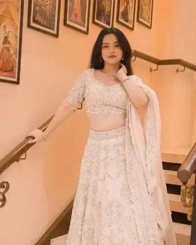 Escort Bhander